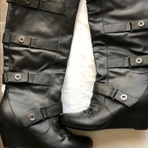 COPY - Black wedge heel black boots